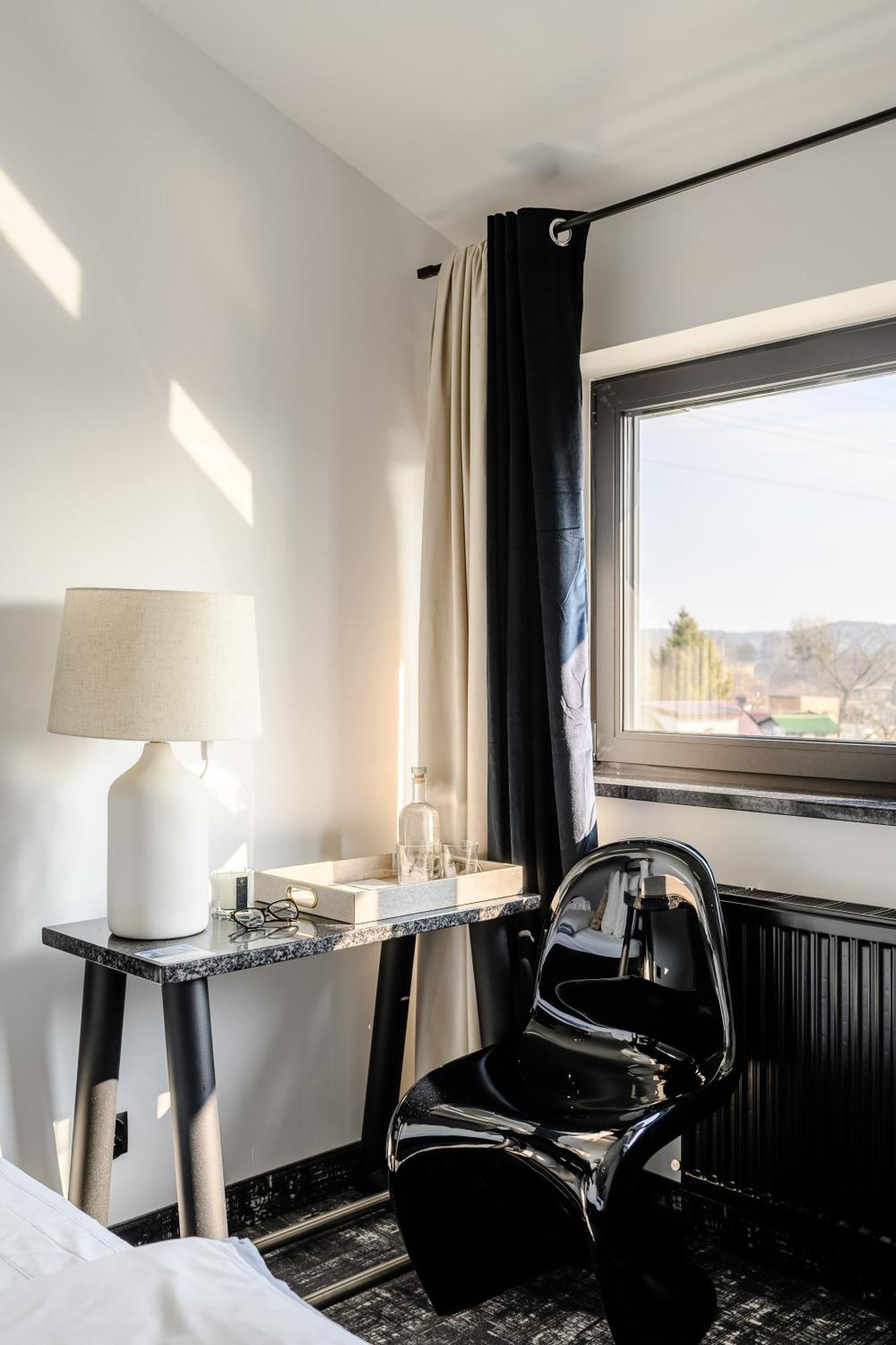 Golden Lion House Bed&Breakfast รูเมีย ภายนอก รูปภาพ