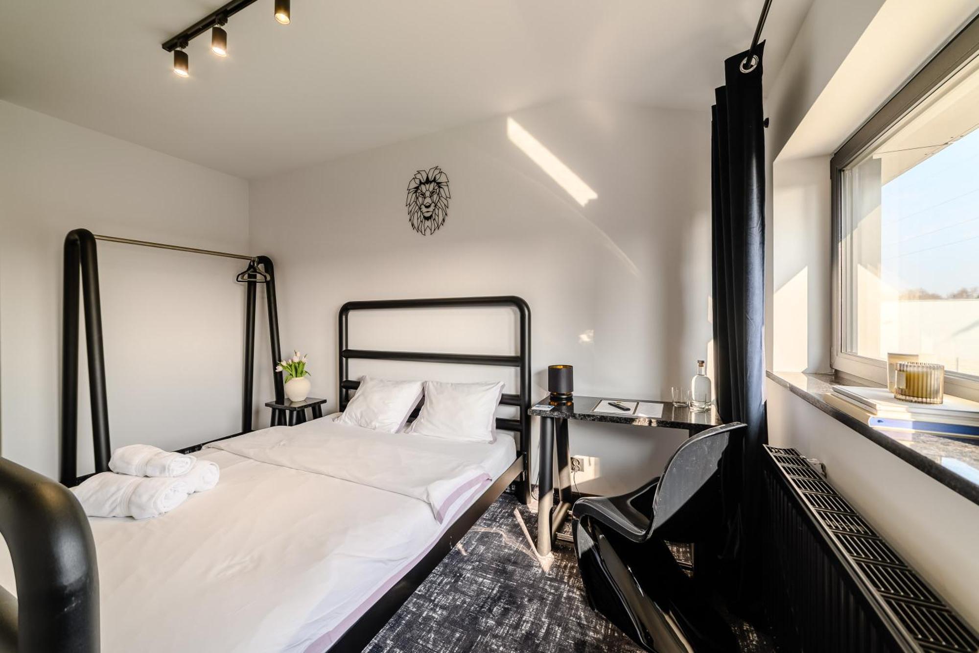 Golden Lion House Bed&Breakfast รูเมีย ภายนอก รูปภาพ