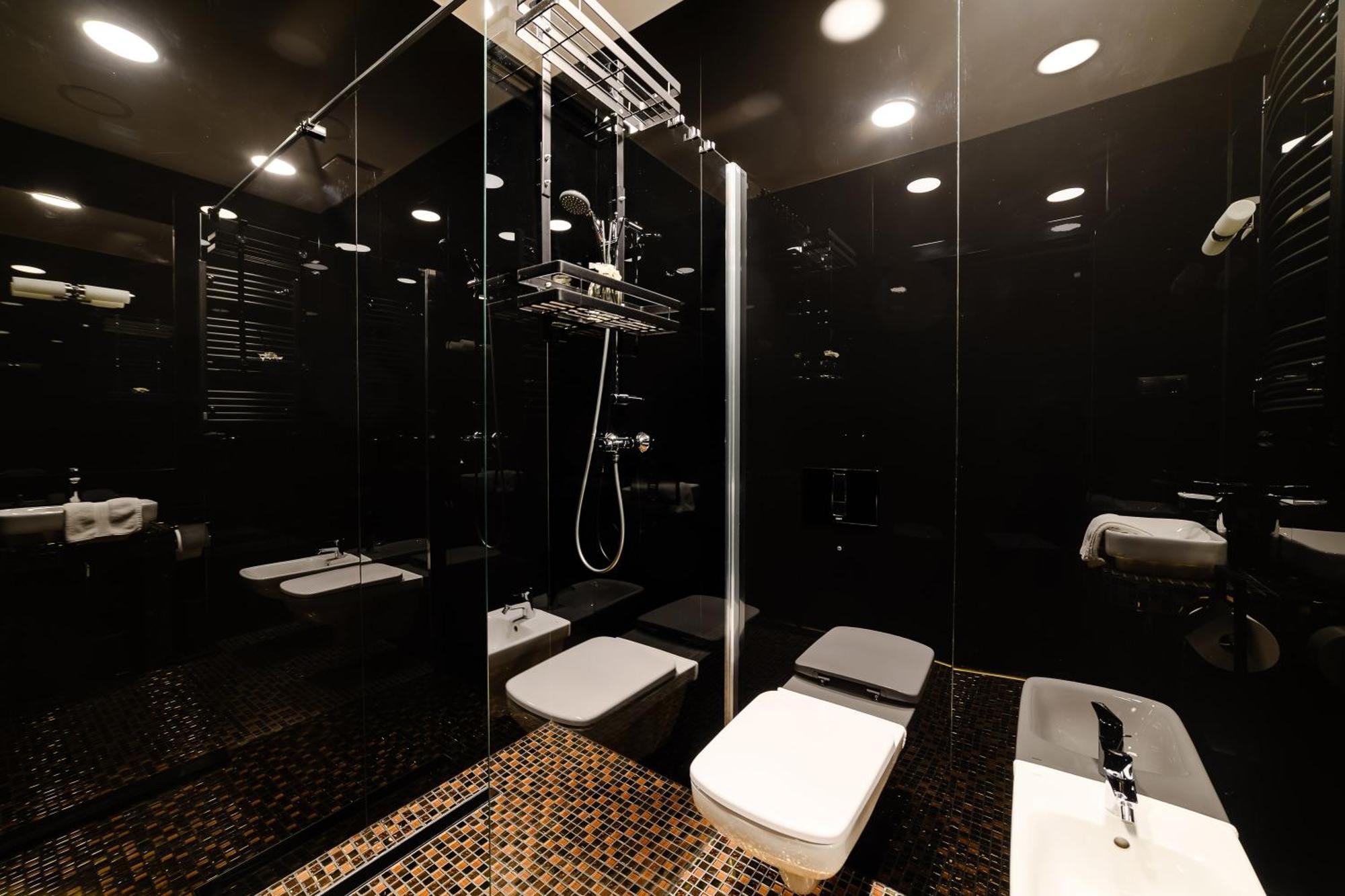 Golden Lion House Bed&Breakfast รูเมีย ภายนอก รูปภาพ