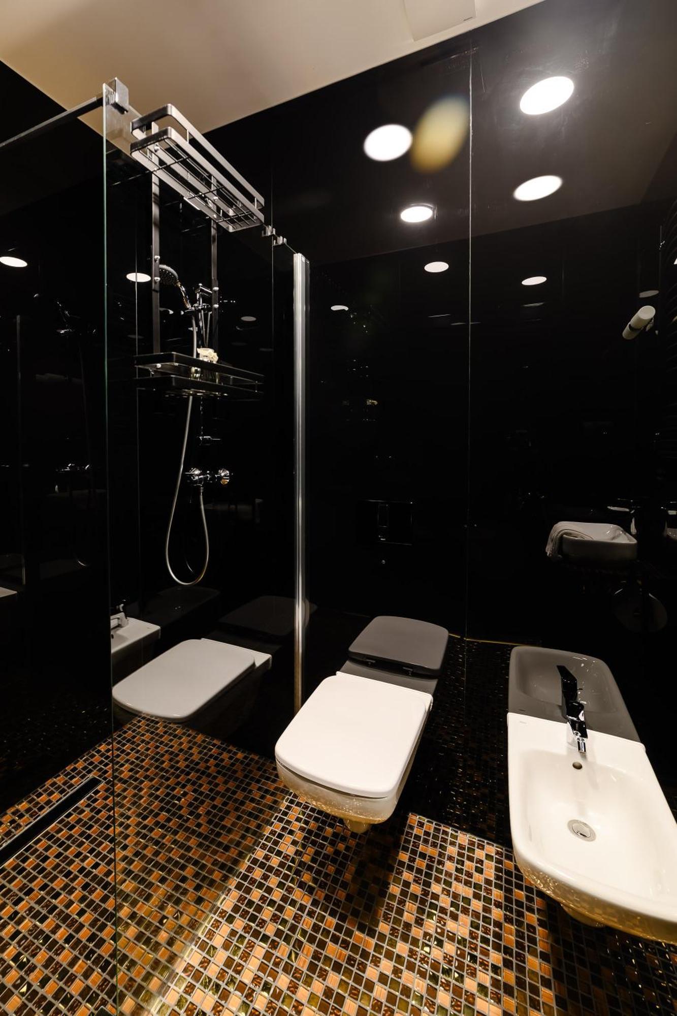 Golden Lion House Bed&Breakfast รูเมีย ภายนอก รูปภาพ